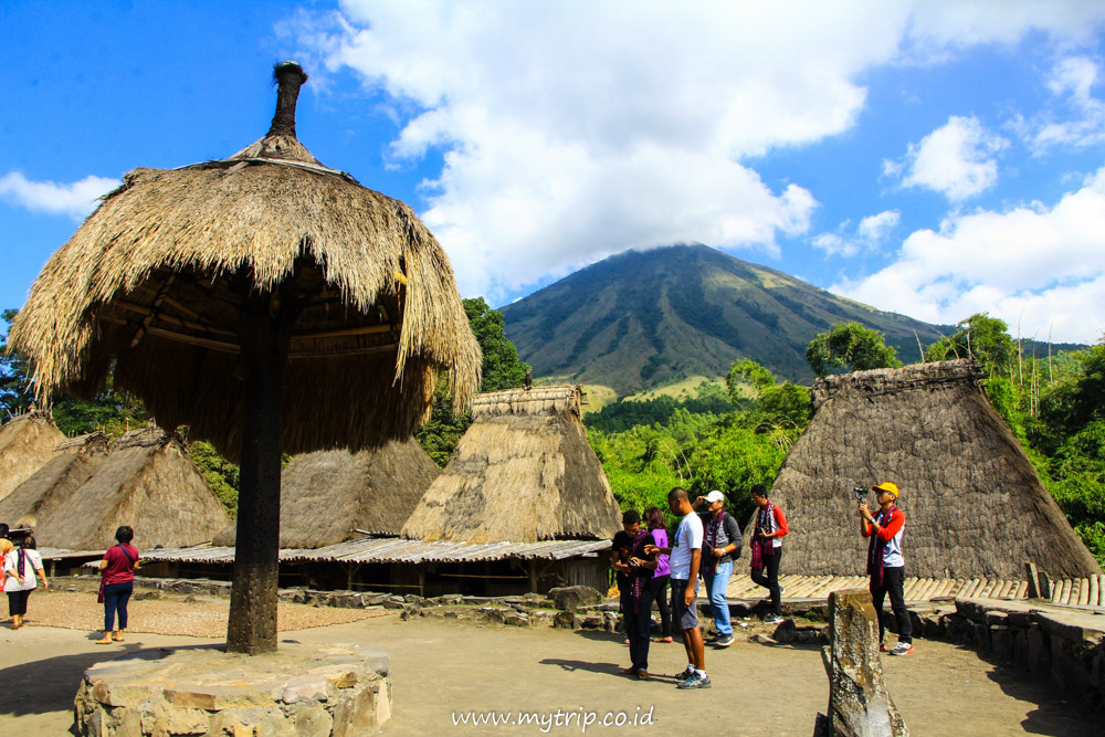 MENGENAL KAMPUNG ADAT TERTUA DI FLORES, KAMPUNG BENA