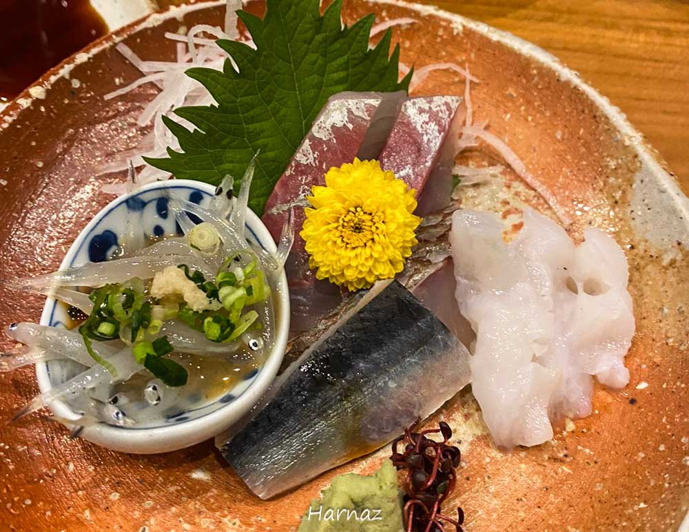 ATSUMURA SUSHIDOKORO - SUMIMASEN, SUSHI ITU SENI!