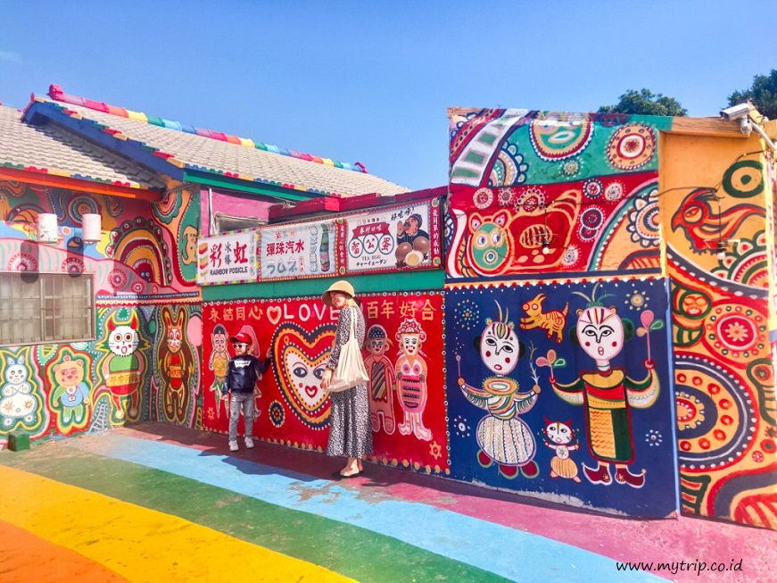 RAINBOW VILLAGE, KEBANGGAAN WARGA TAICHUNG TAIWAN. MAU KE SINI?