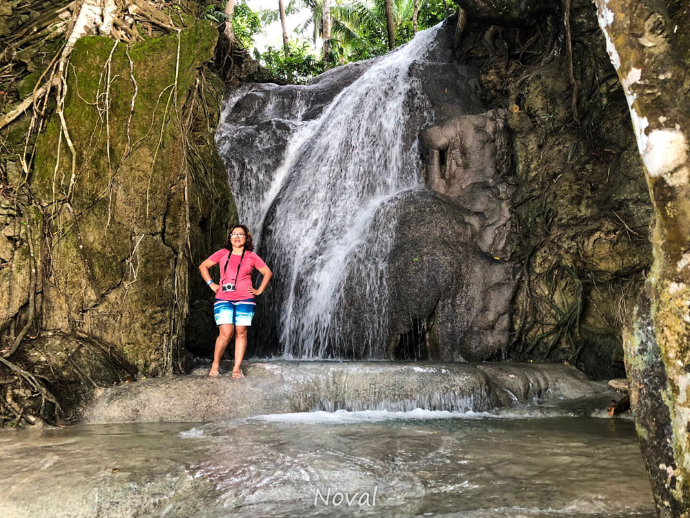INILAH AIR TERJUN YANG JATUH KE LAUT DI KEI BESAR, AIR TERJUN HARANGUR